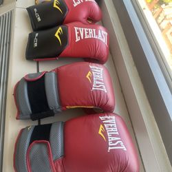 2 Pairs Of Boxing Gloves
