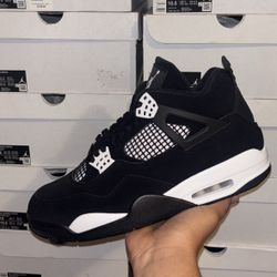 Jordan 4 Retro White Thunder 