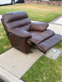 Vintage Leather Lazyboy