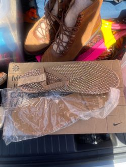 Women’s Shoes