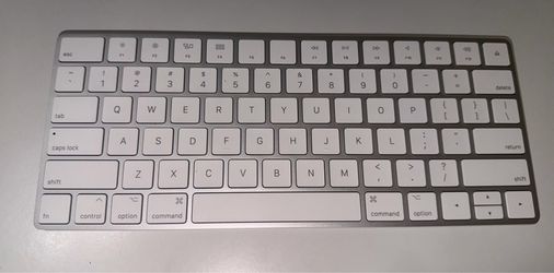 Apple Keyboard Model A1644 Used Like New