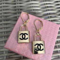 CHARM EARRINGS