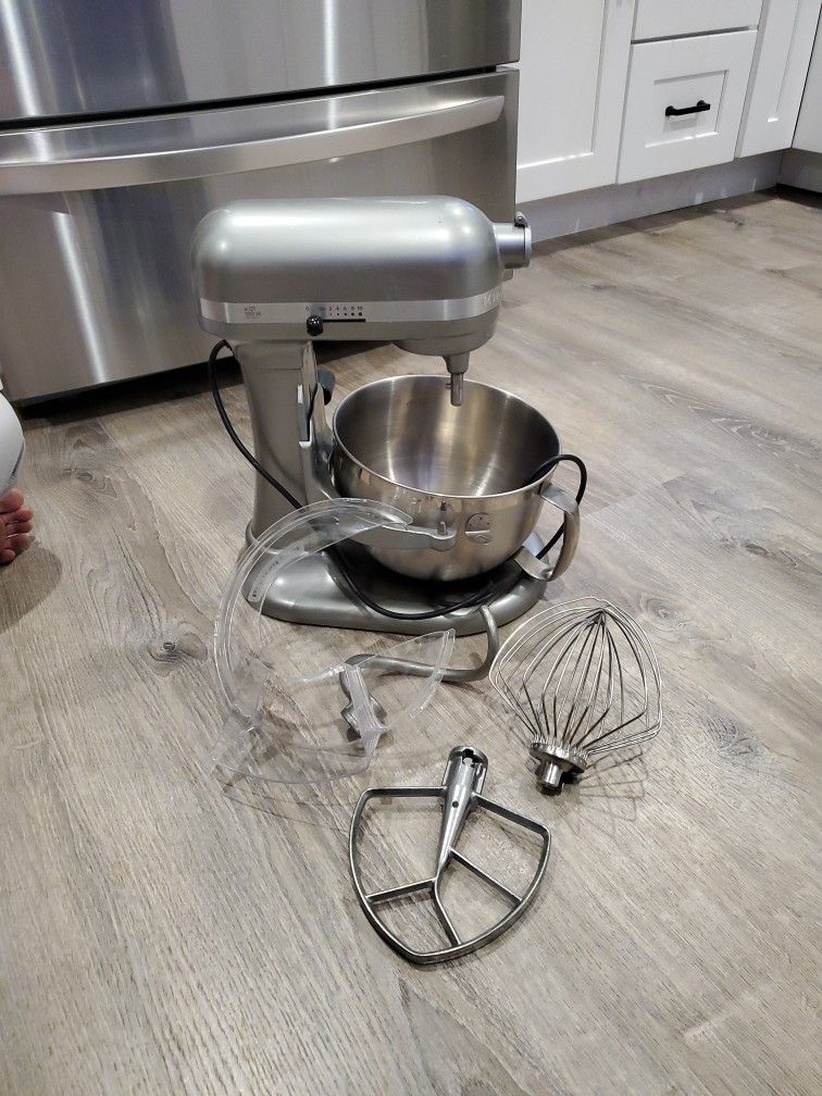Costco Kitchen Aid Mixer - Used Only Once!