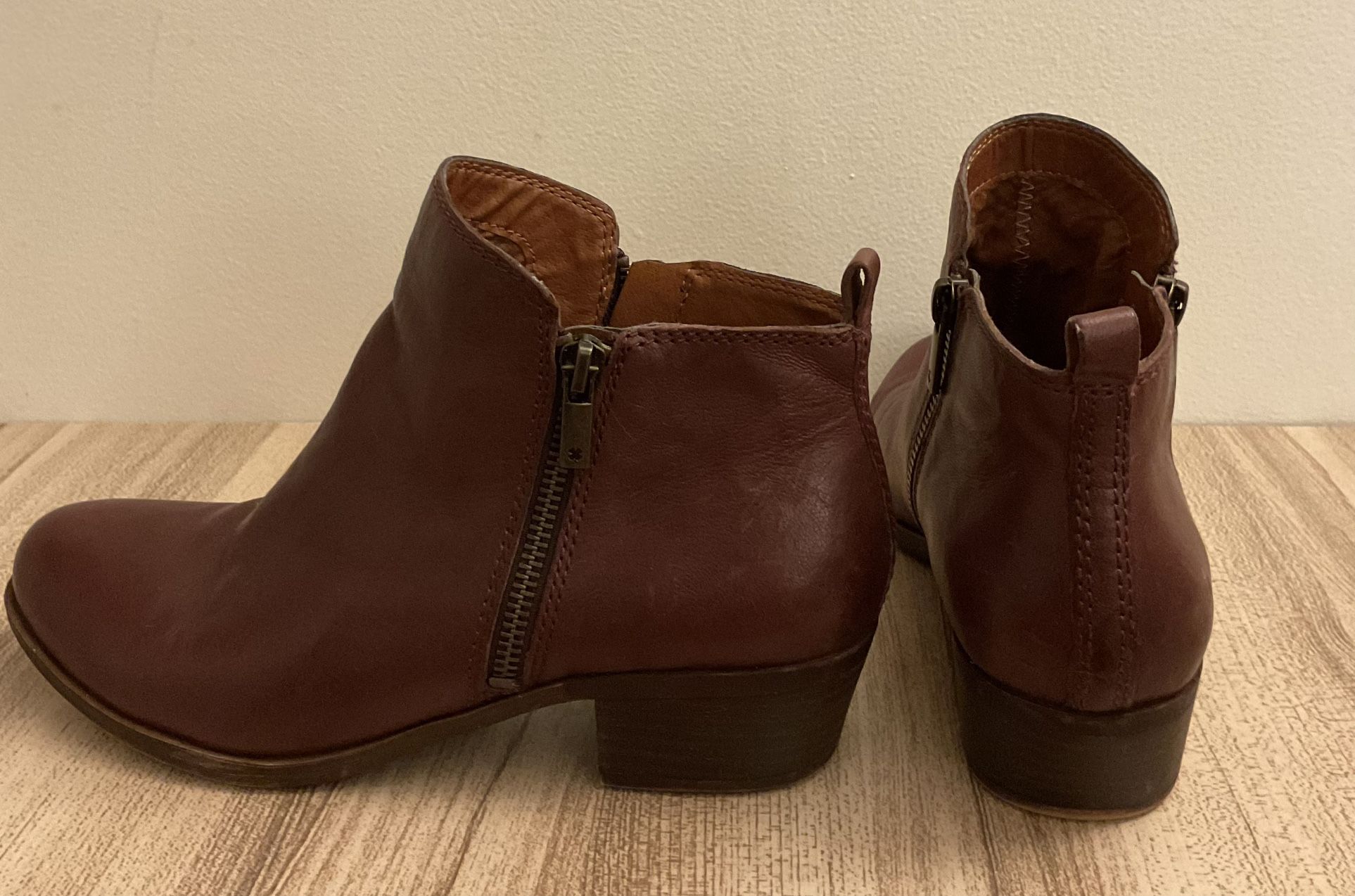 Lucky Brand Women's Basel Ankle Bootie Size 8 M