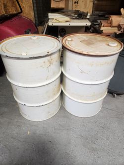 Steel barrels with lids and clamps 55gallon