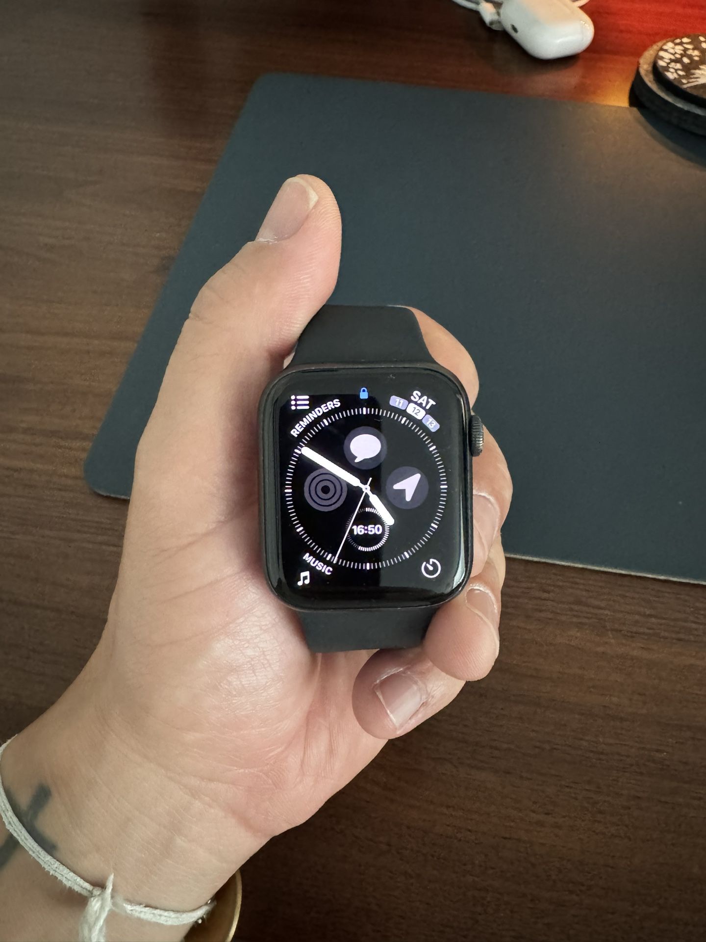 Series 6 iwatch 32 Gb