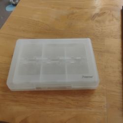 INSTEN 24 Game Cartridge Holder Nintendo 3DS,DS Clear White Game Case Used