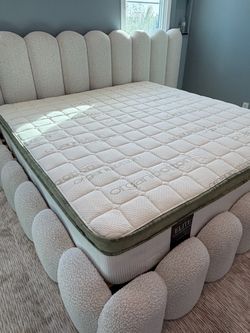 Pure Cotton Dream - Hybrid Luxe 12"  Queen  size mattress   NEW! D&G ORGANIC FUSION HYBRID - GREEN KING Collection Sleep Like Royalty. Pure. Cool. Pow
