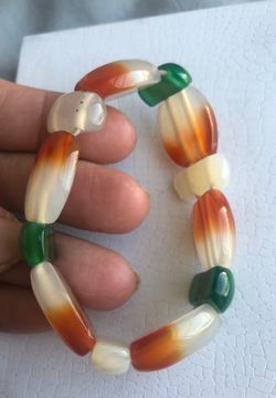 Agate stretch bracelet fits up to size 7’