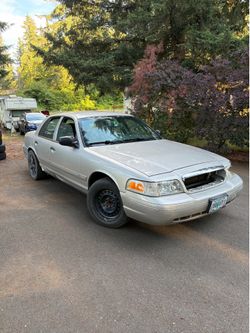 2004 Ford Crown Victoria