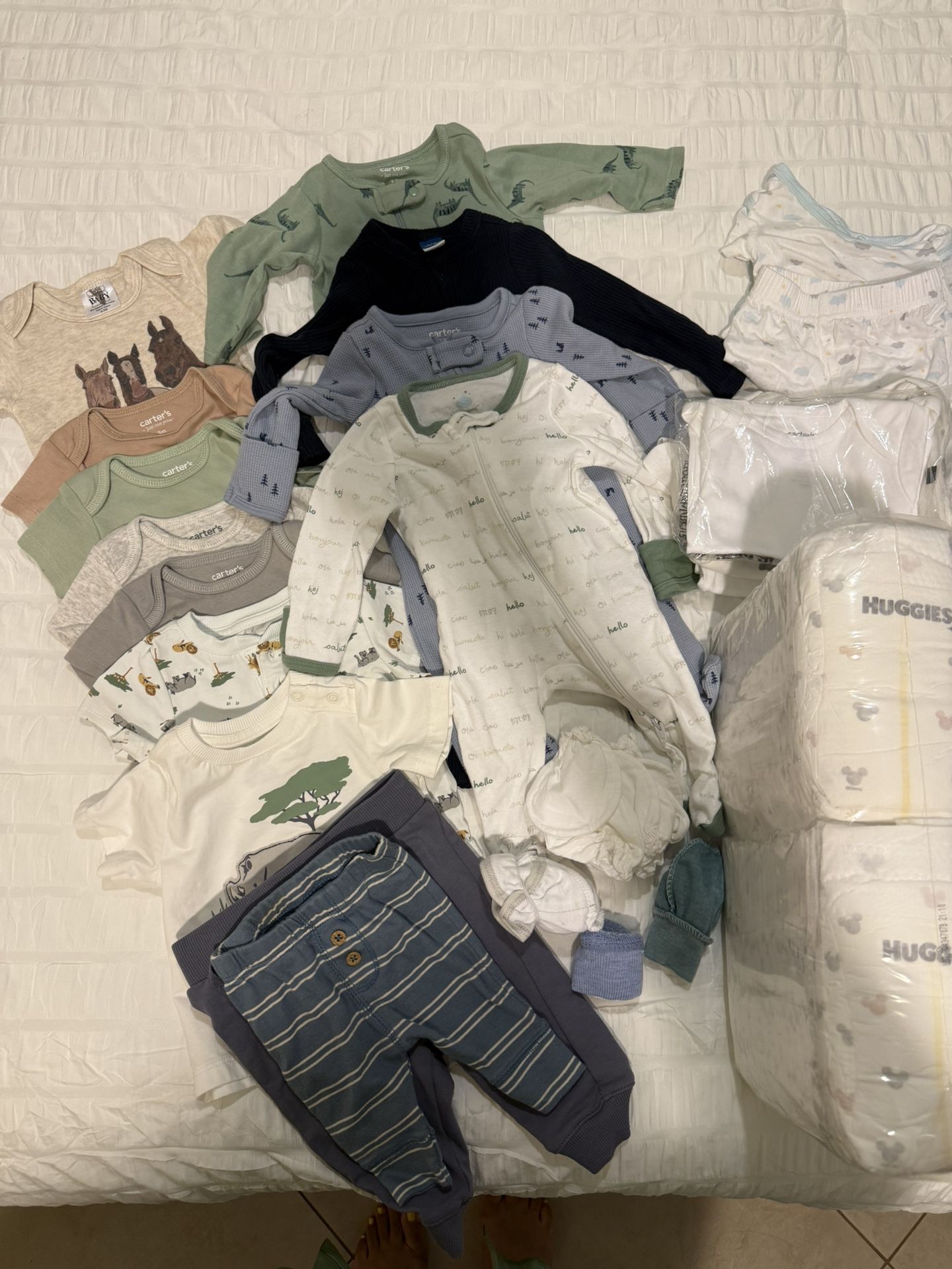 Newborn 0-3 Clothing Plus Diapers Size 1