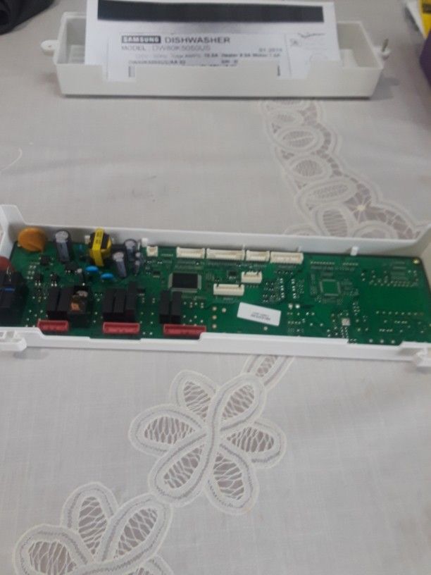 Electric Board DD82-01337B 5050 For Dishwasher SAMSUNG model: DW80K5050US Very good Condition