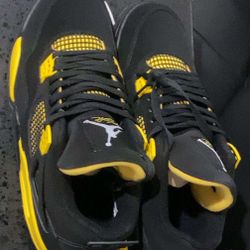 Jordan 4 Yellow Thunder 