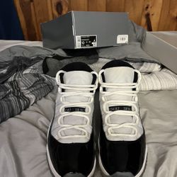 Jordan 11 Concord 