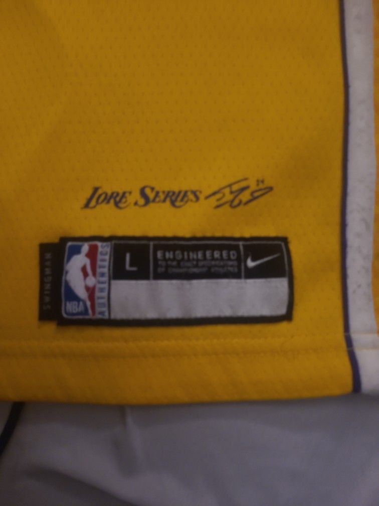 Nba Lebron's jersey authentic