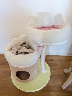 Cat tree tower bed with scratcher post