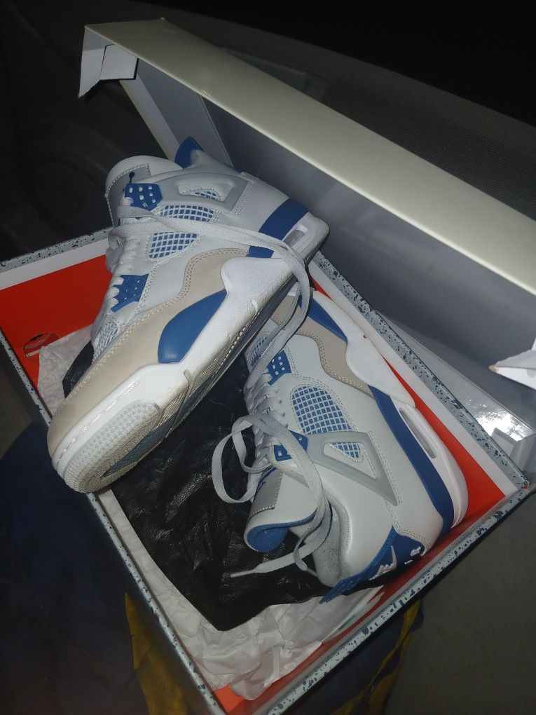 Jordan 4s Size 8men