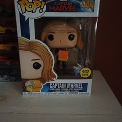 FUNKO POP! MARVEL CAPTIAN MARVEL # 444 GLOW IN THE DARK VINYLE FIGURE