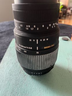 Sigma DG 70-300mm f/4-5.6 Zoom Lens