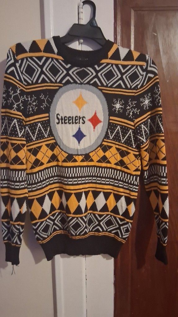 Size Small Steelers Christmas Sweater