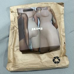 Skims Bodysuit 