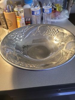 Wilton Armetale Fruit Bowl USA 3qt 12.5" Diameter Vintage