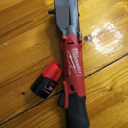 Milwaukee

M12 FUEL 12V Lithium-Ion Brushless Cordless 3/8 in. Right Angle Impact Wrench 

W/ Battery 