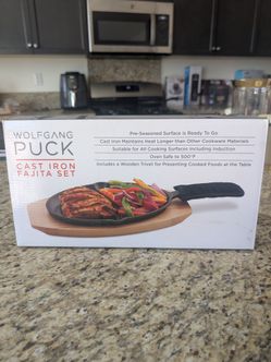 Wolfgang Puck Cast Iron Fajita Set