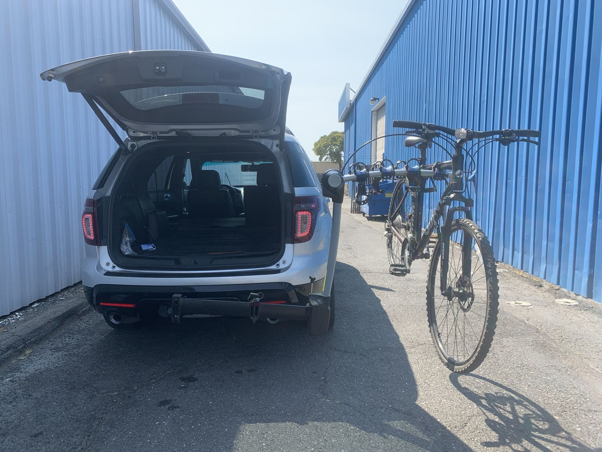 Thule Apex Swing Away 4 Bike Rack