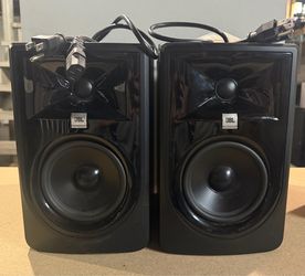 JBL 305P MkII 5-inch Powered Studio Monitor Pair