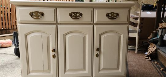 Dining Table W / China Cabinet