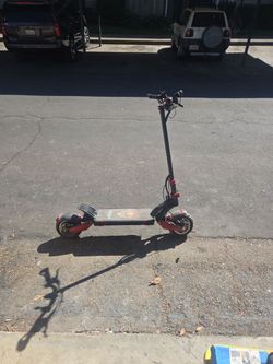 Varla two thousand watt scooter