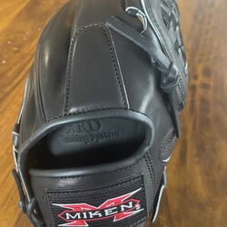 Miken Pro-series 12 Inch Glove