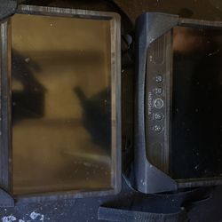 Insignia Portable DVD player 