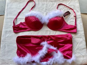 New W/Tag- Sexy Christmas Intimate/Lingerie- Bra And Thong Panty/Skirt Set-size 36B Bra/Bottom Is Medium