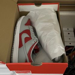 Red Dunks size 9 Men’s & 10.5 Women’s Nike Shoes Size 9 men’s 