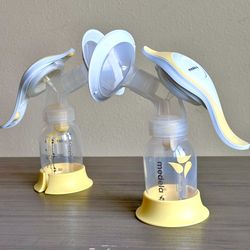 Medela Harmony Manual Breast Pump – Great Condition + Extra Brand‑New Flanges