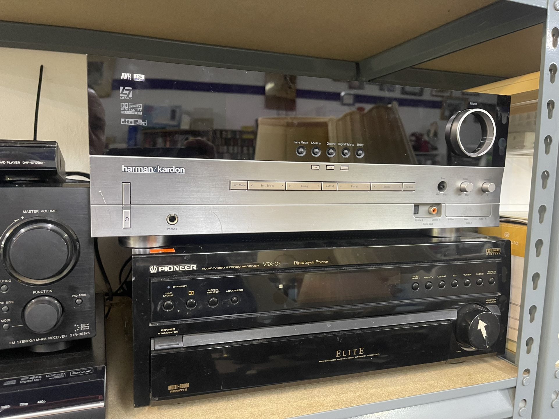HARMAN KARDON AVR 135 RECEIVER RADIO STEREO UNIT AMP LOGIC 7 