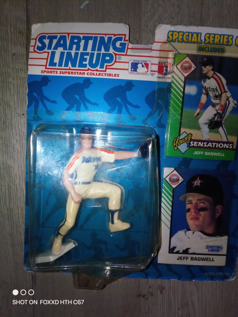 1993 Starting Lineup Figure, Jeff Bagwell, MLB Houston Astros Figure and 2 Cards