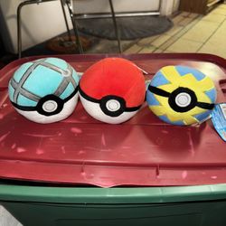 Pokemon Tomy Poke ball Plush
