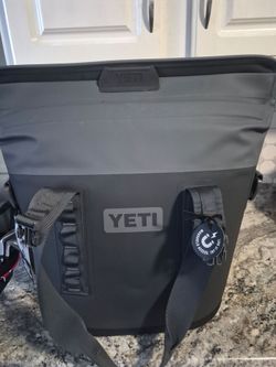 BRAND NEW YETI Hopper m15 Backpack Soft Cooler