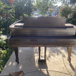 Baby Grand Brambach  Serial No: 34233