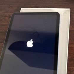 iPad  A16   11”  like new