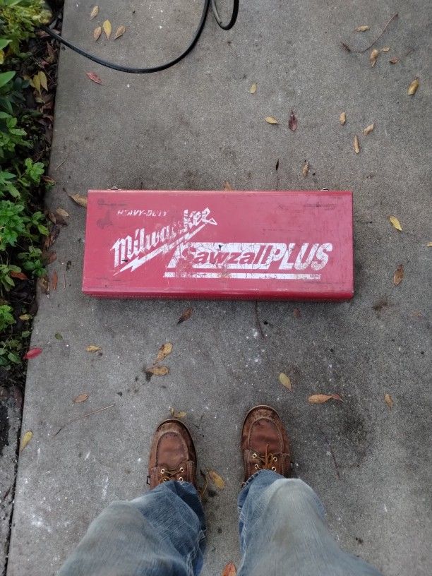 Milwaukee Sawzall Plus