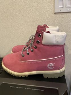 Timberland Boots 5 1/2 (size 7 For Women)