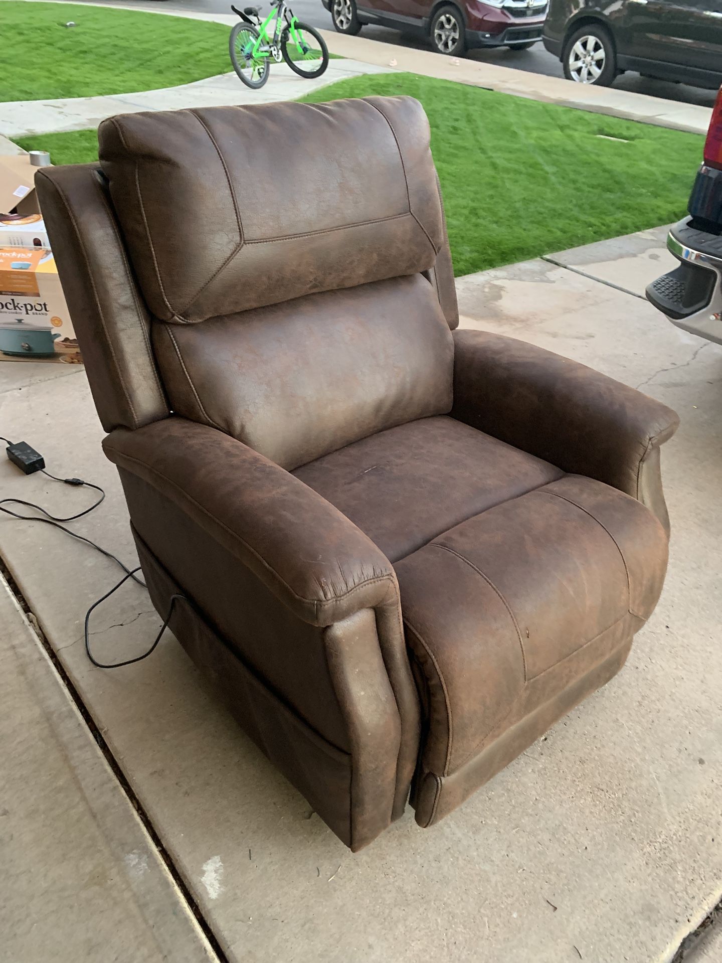 Luxurious Lift Recliner
