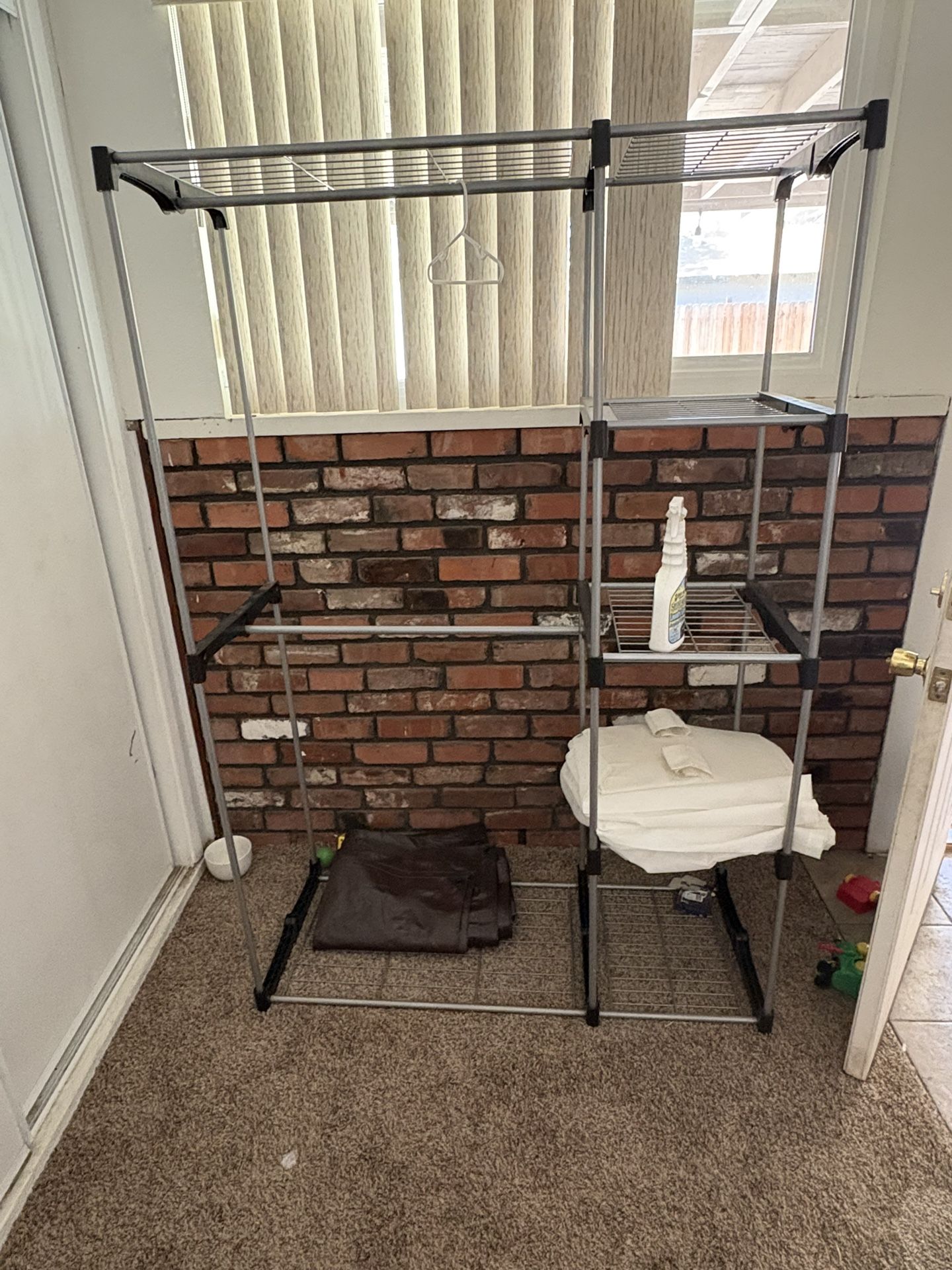 Rack Closet