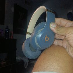 Rose Gold Studio Beats