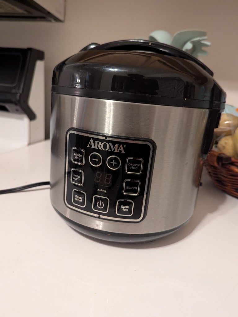 Aroma 8-Cup Rice Cooker
