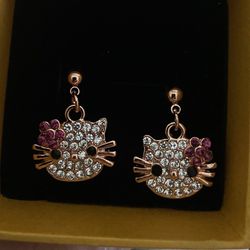10k Rose Gold Hello Kitty Earrings 🤍